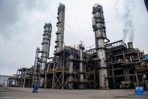 新華全媒 丨重慶 精細化工產品生產忙